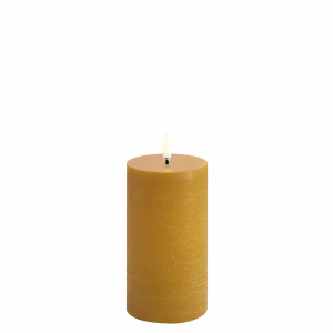 Uyuni stompkaars pillar candle curry yellow 7,8 x 15,1 cm